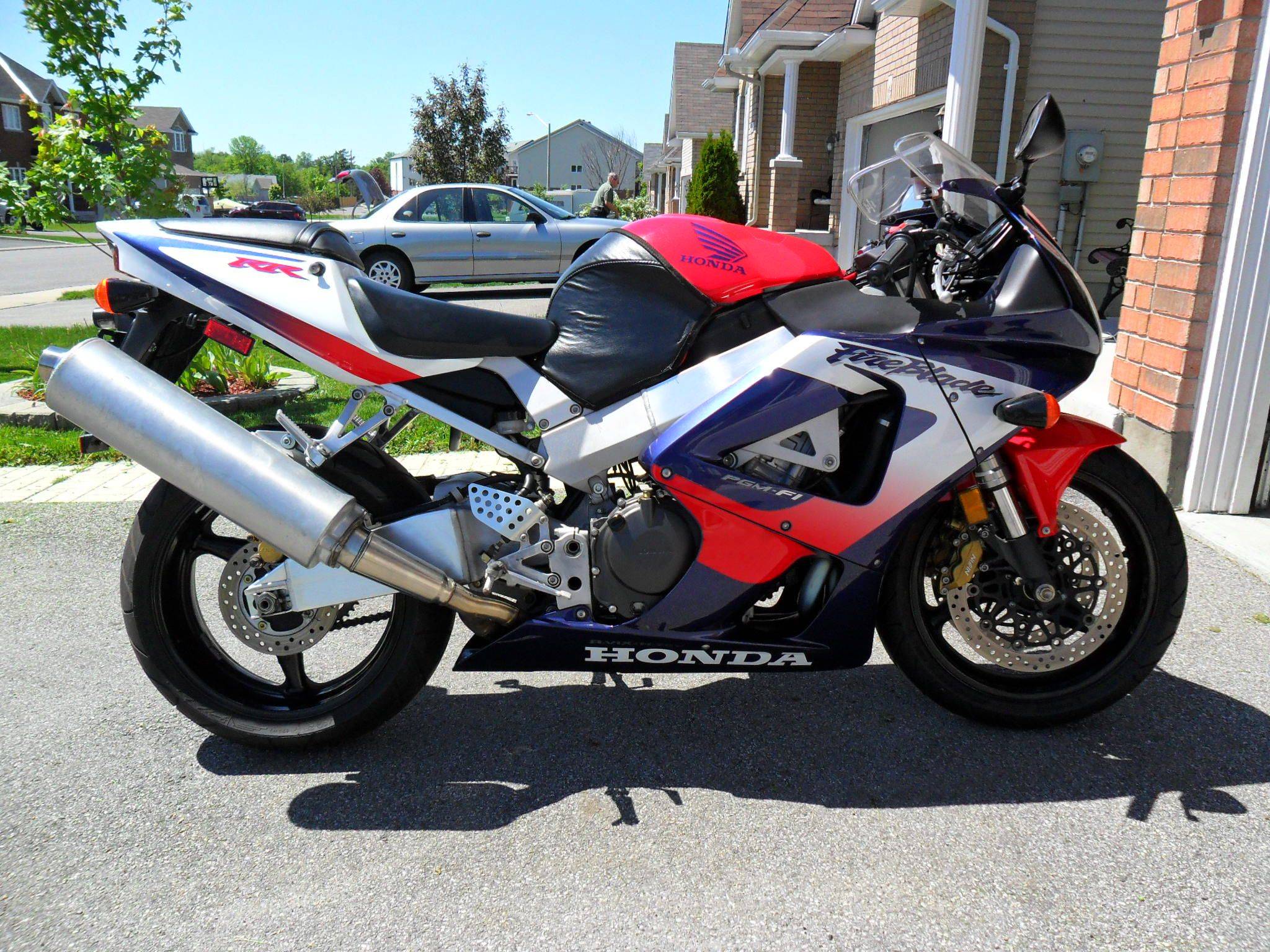 Модель мотоцикла Honda CBR 929