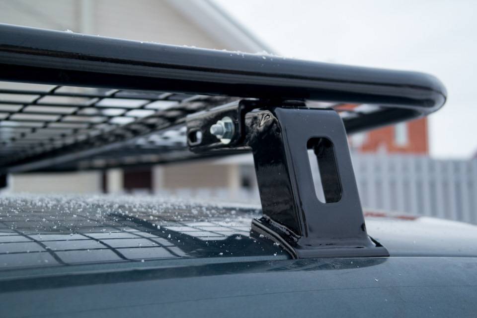 Багажник на крышу автомобиля – устанавливаем самостоятельно