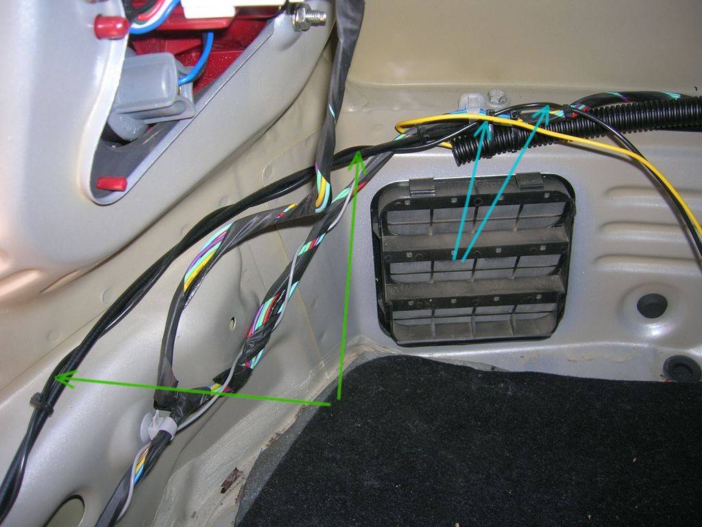 Как подключить дополнительную 12-вольтовую розетку в автомобиле