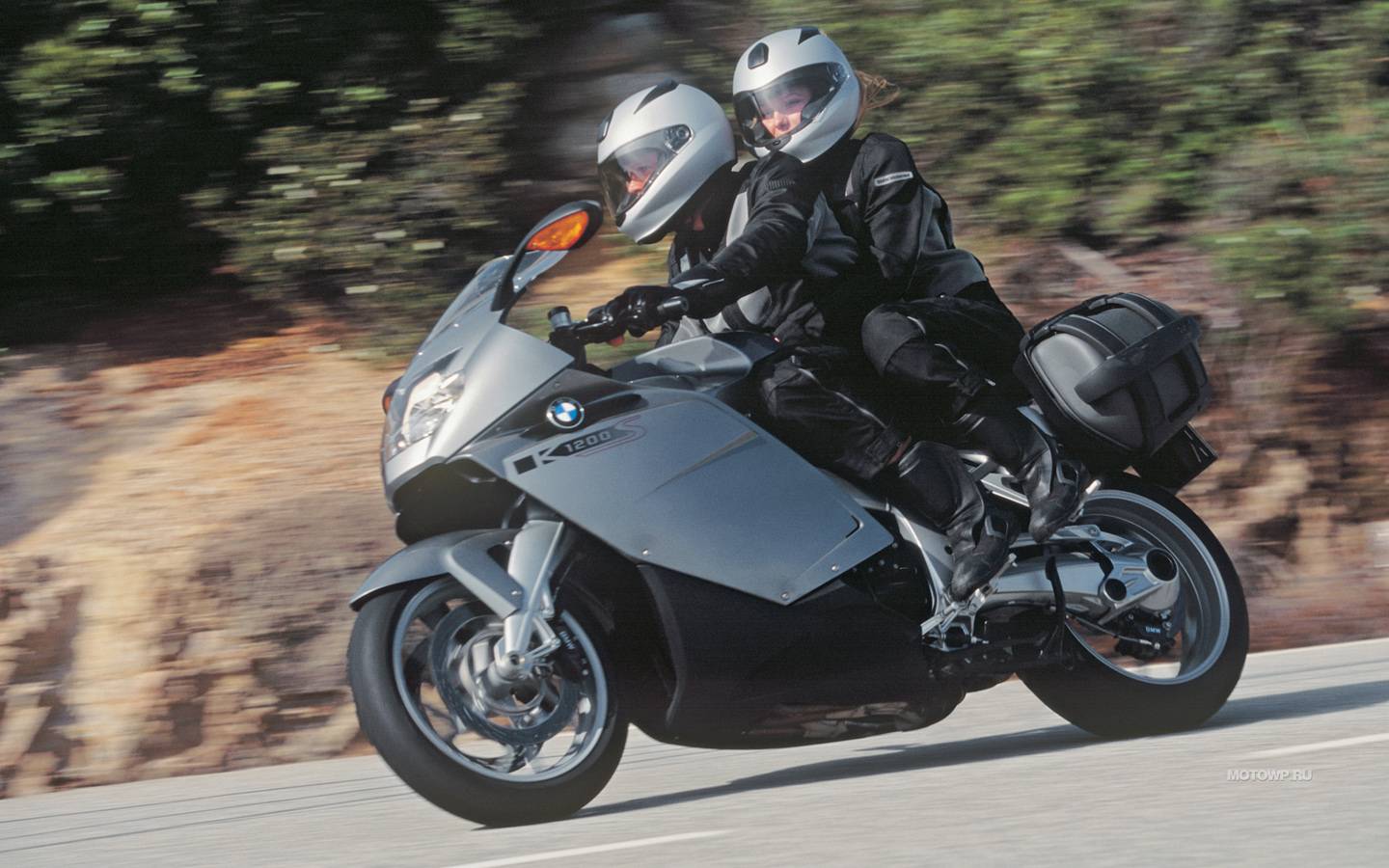 Bmw k1200s: фото, обзор, технические характеристики, особенности мотоцикла и отзывы владельцев