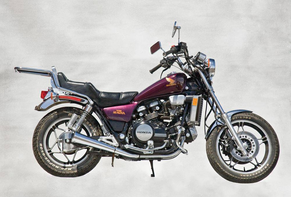 Мотоцикл honda magna vf750c 1993: объясняем в общих чертах