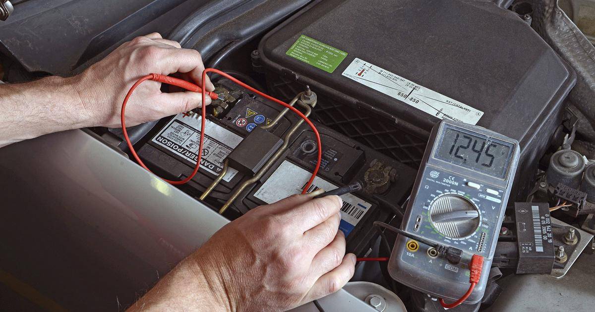 Напряжение аккумулятора автомобиля под нагрузкой и без нее. как измерить напряжение аккумулятора автомобиля :: syl.ru