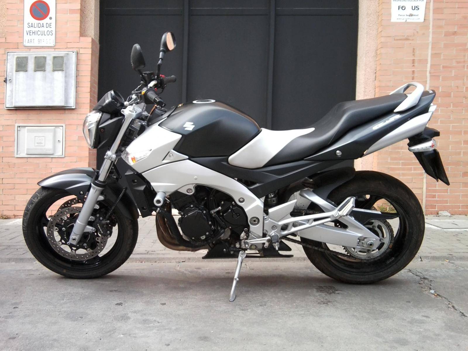 Сравнение yamaha fz-6n 2007 и suzuki gsr 600 2008 по характеристикам на базамото