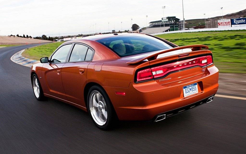 Dodge charger фото