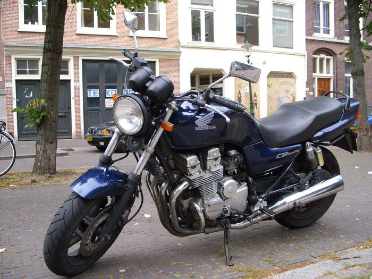 Мотоцикл honda cb1 1996