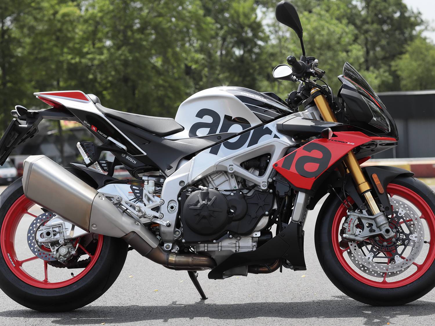 Технические характеристики новых мотоциклов aprilia tuono v4 1100 rr 2015
