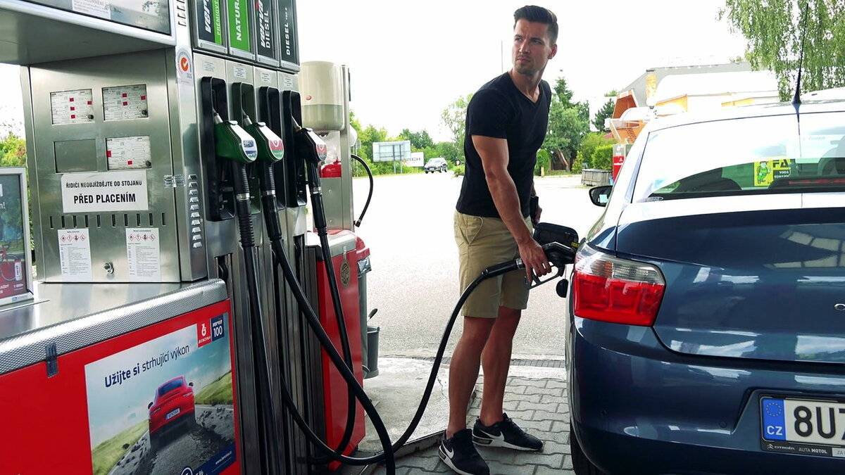 Полезные рекомендации о правильной заправке автомобиля на азс 