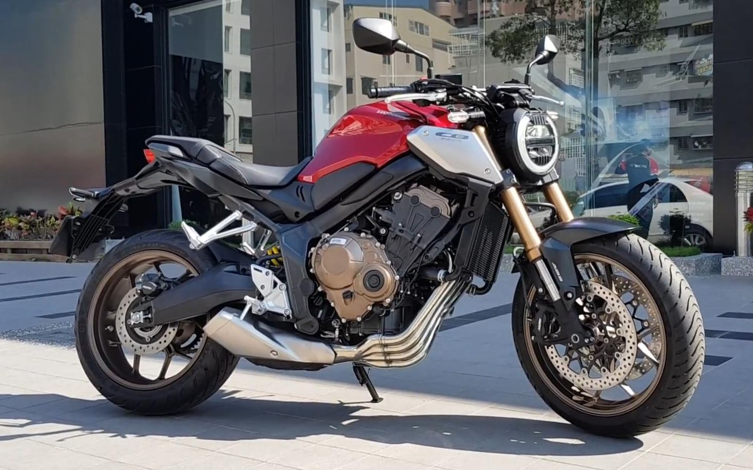 Хонда cb1000r 2019