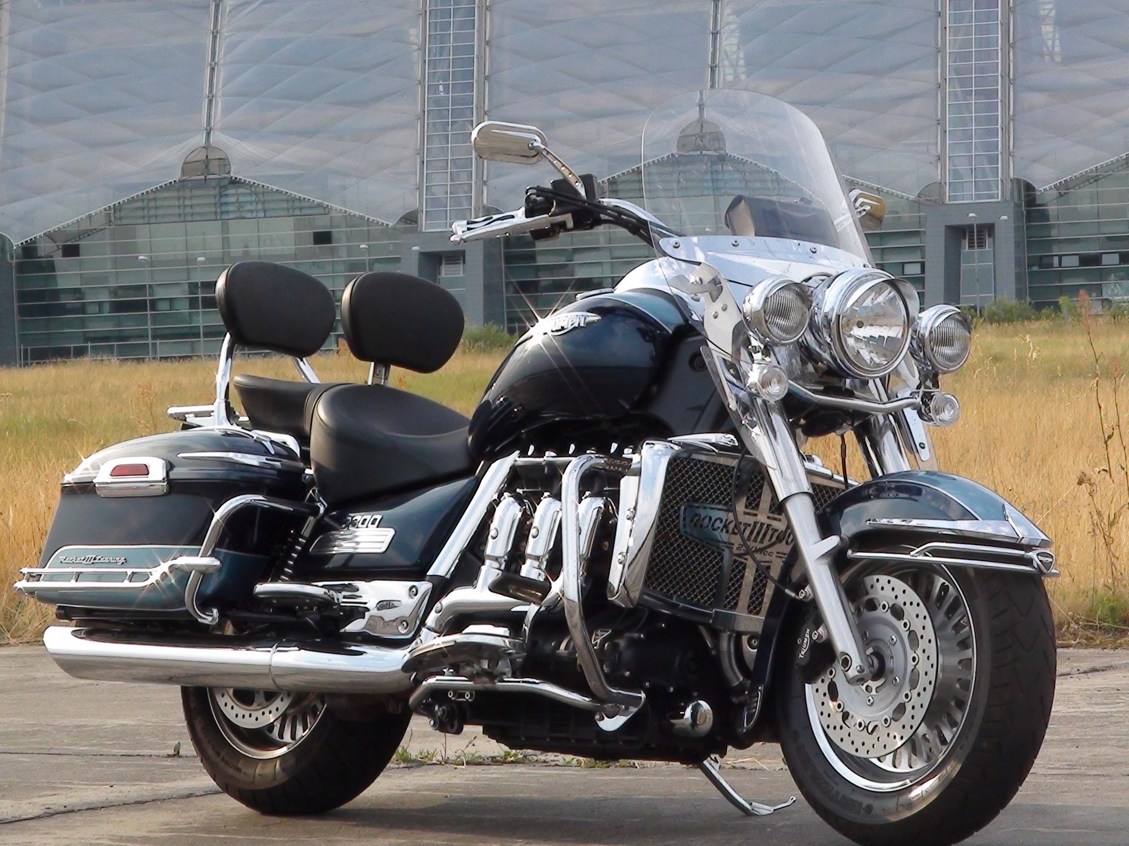 Triumph Rocket III vs