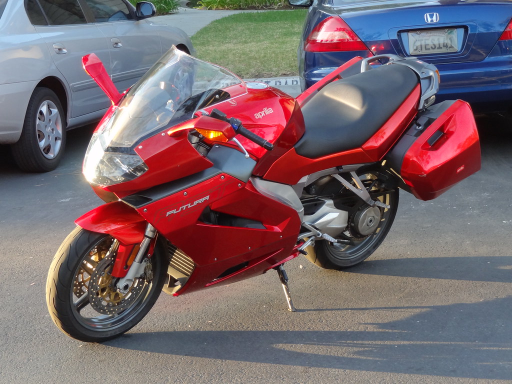 Aprilia rst1000 futura - википедия