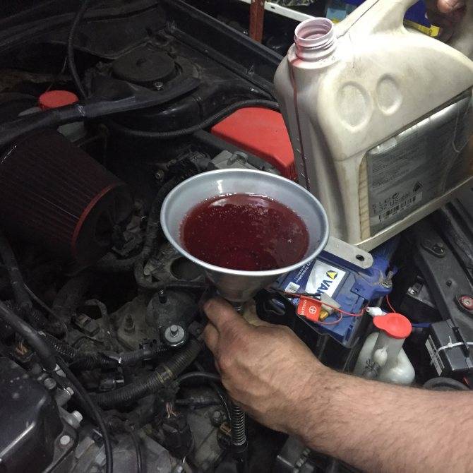Как выкачать масло из двигателя через щуп своими руками