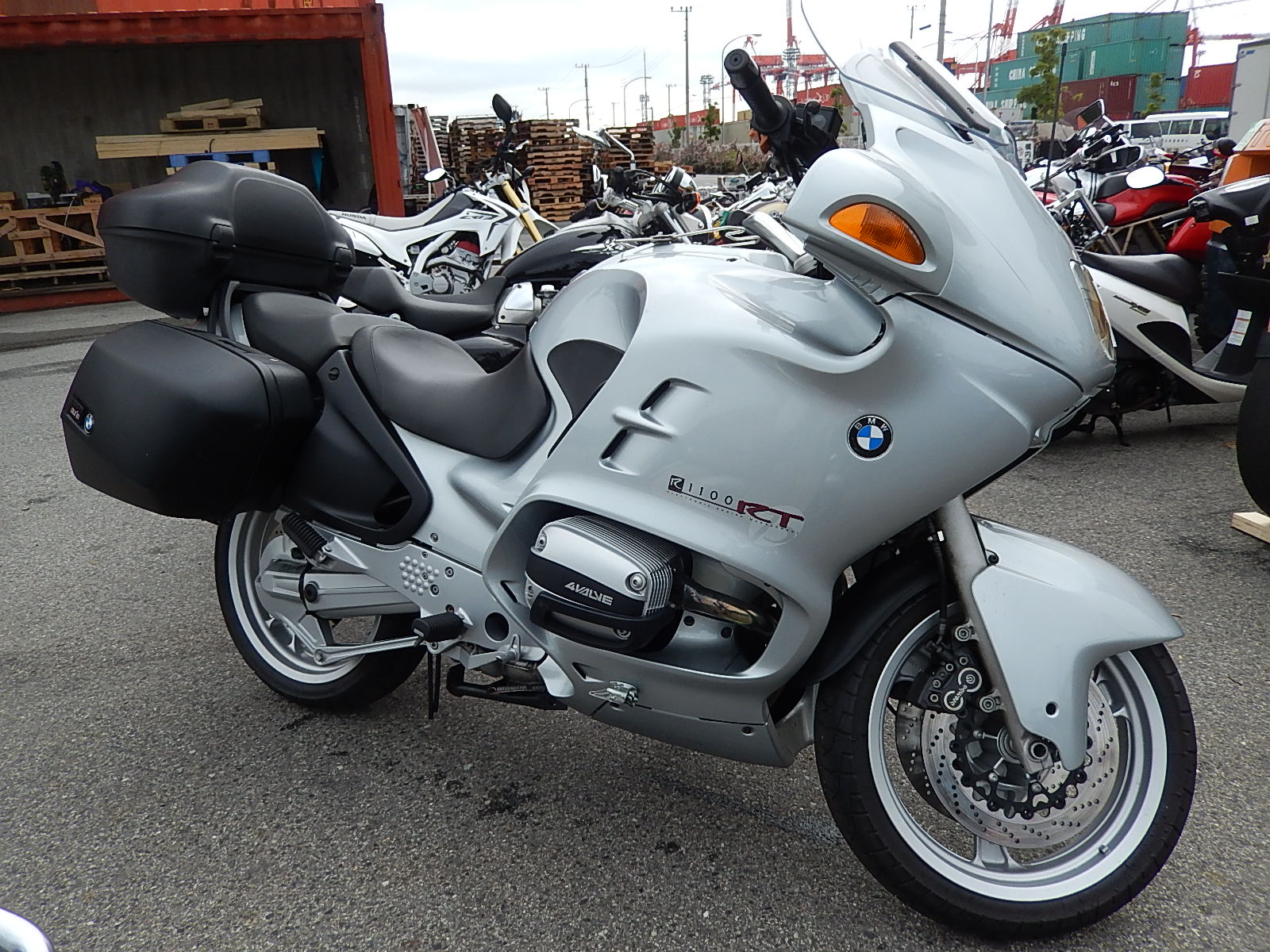 Bmw r1100rt фото