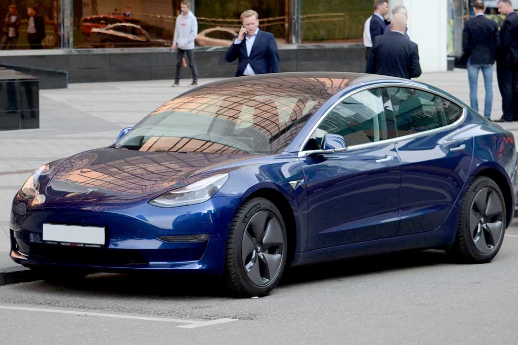 Tesla Model 3 на вторичном рынке. Дорогая покупка или выкинутые на ветер деньги?