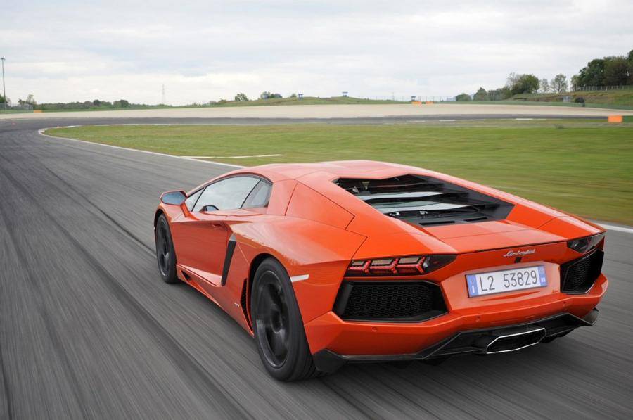 Lamborghini aventador: собрано 5000 суперкаров за 55 месяцев