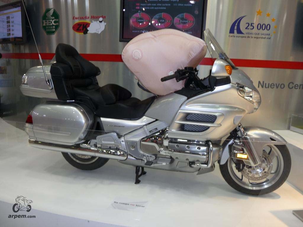 New 2022 honda gold wing tour review