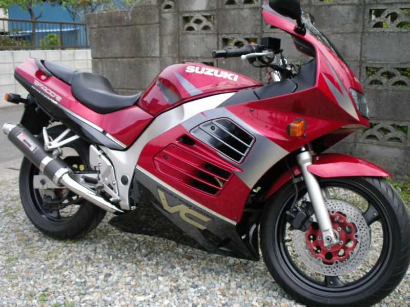 Suzuki rf400 (rf400r, rv400rv): review, history, specs