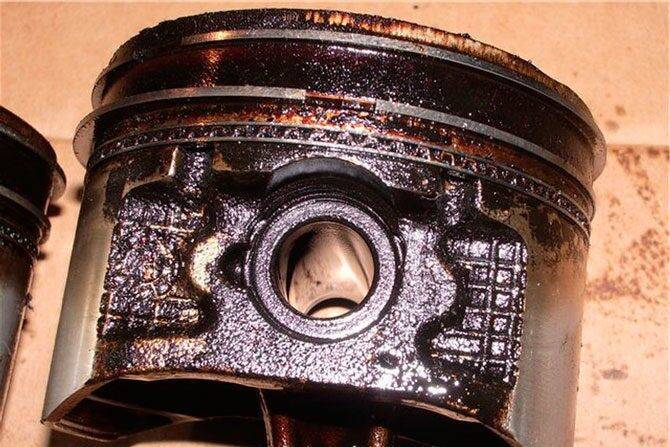 Компрессионные и маслосъемные кольца поршней двигателя. как работает и почему изнашивается?