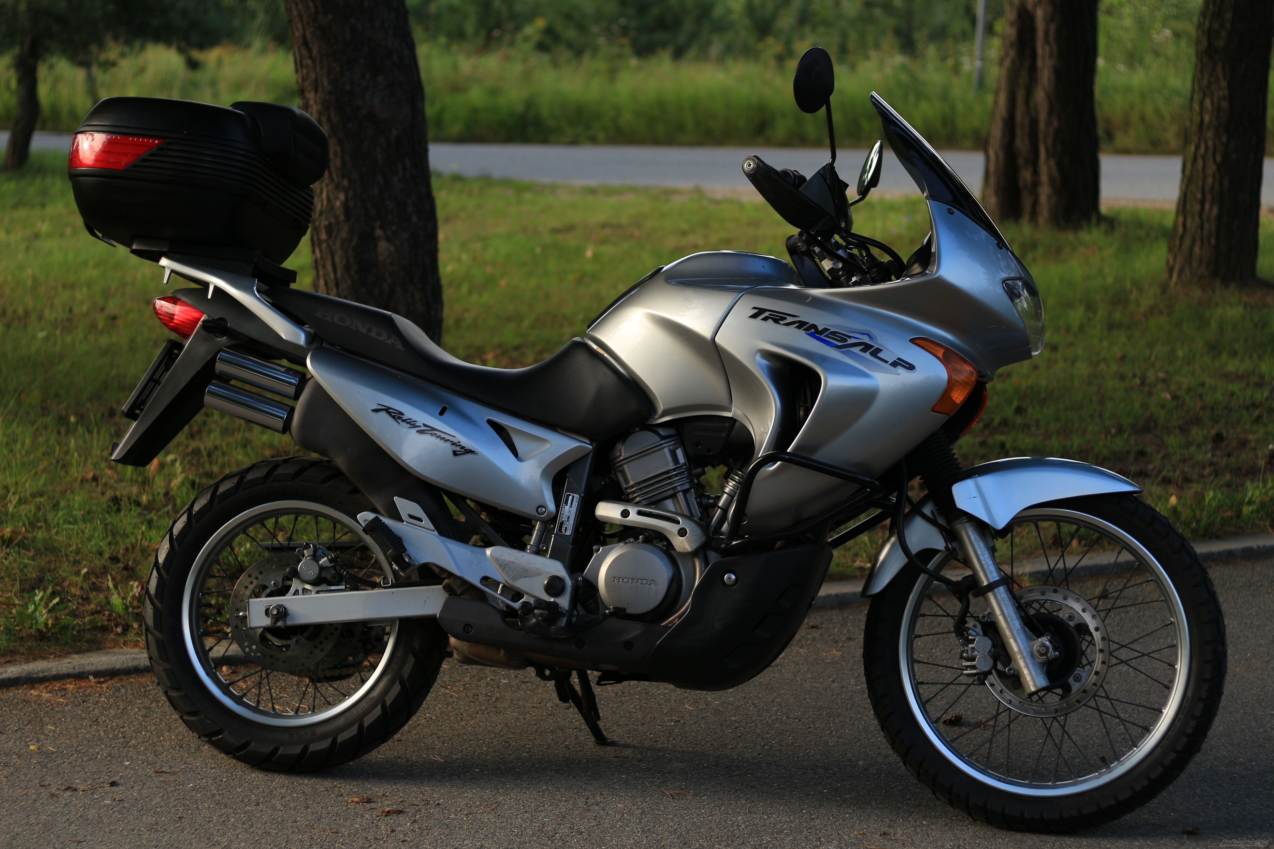 Мотоцикл honda xl650v transalp 2001: изучаем детально