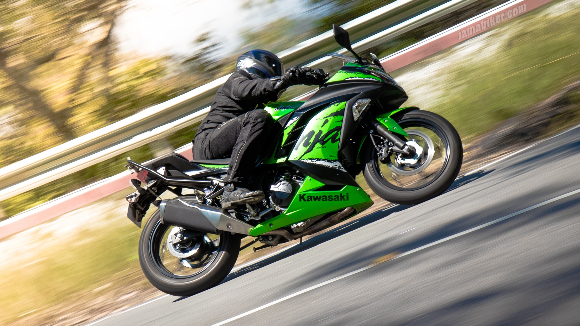 Kawasaki Ninja 250r мотоциклист