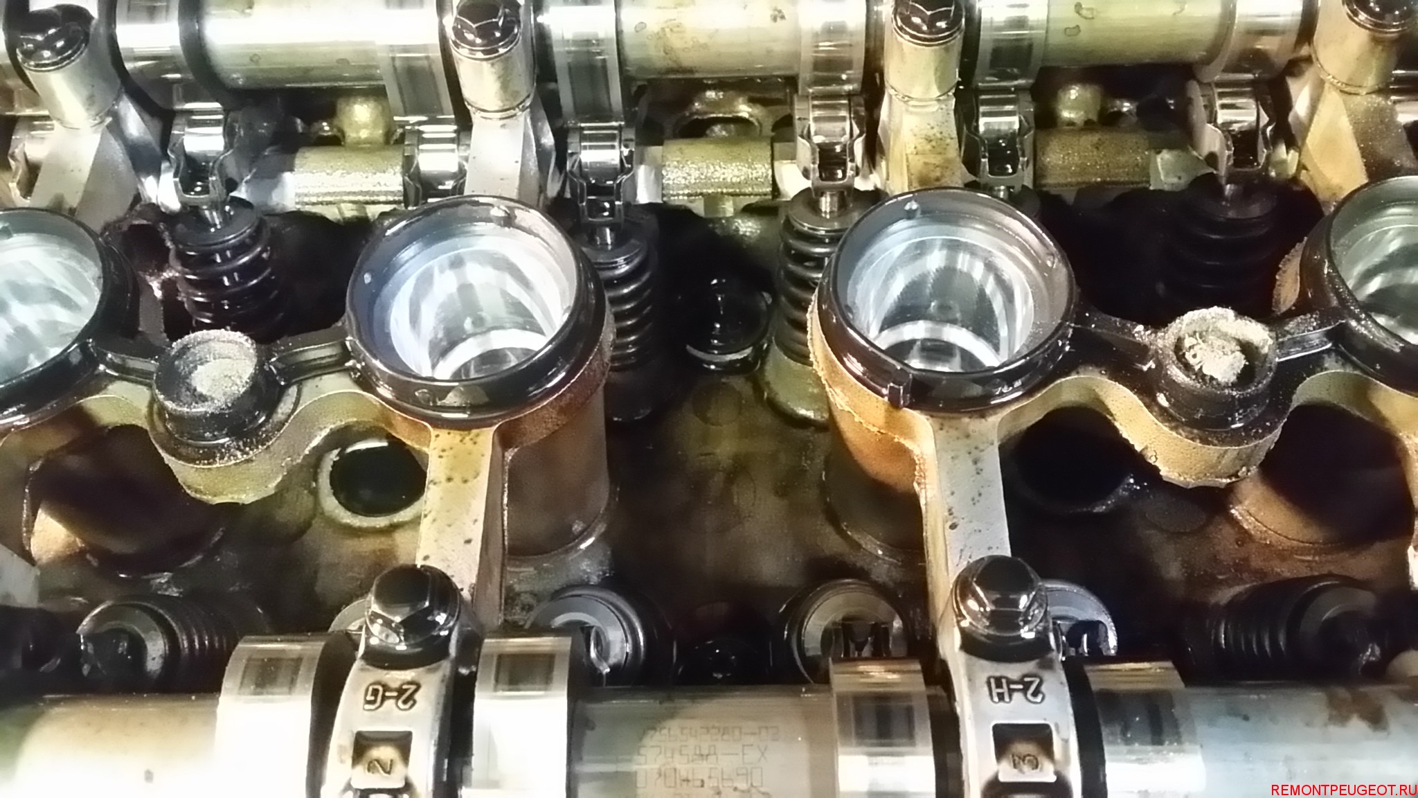 Стучит двигатель дизель. Стучит двигатель на горячую. Стучат клапана на дизельном двигателе. Ix35 2.0 стучит клапан на горячую. Стук под клапанной крышкой ep6.