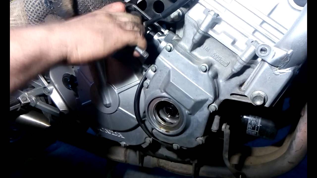 Как заменить натяжитель цепи ГРМ на Honda CBR 600 F4i