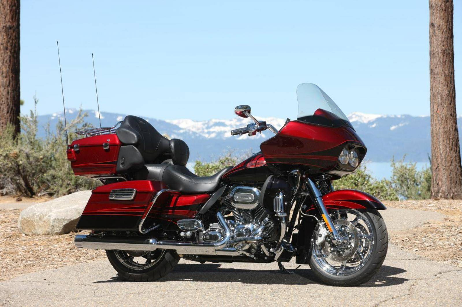 Harley-davidson cvo road glide ultra fltruse — avtotachki
