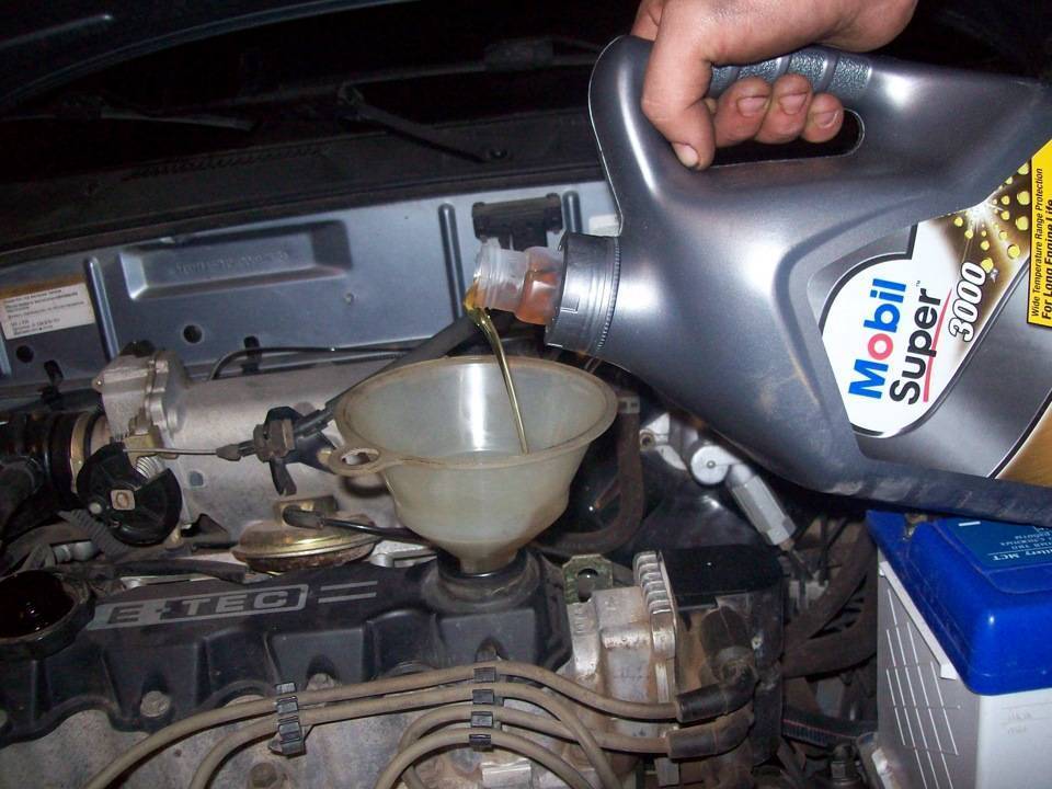 Как правильно и чем промывать двигатель при замене масла