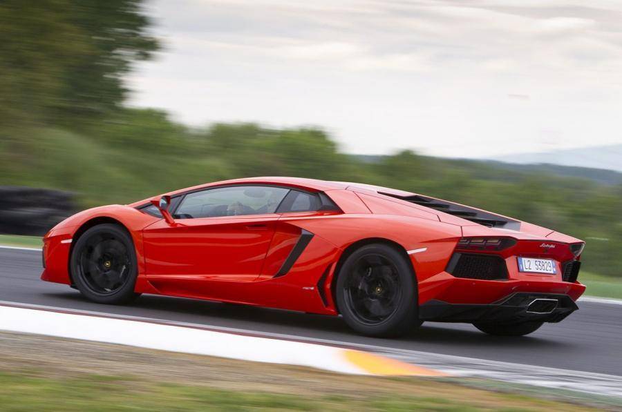 Lamborghini aventador / lp700-4 проходит последние тесты перед премьерой