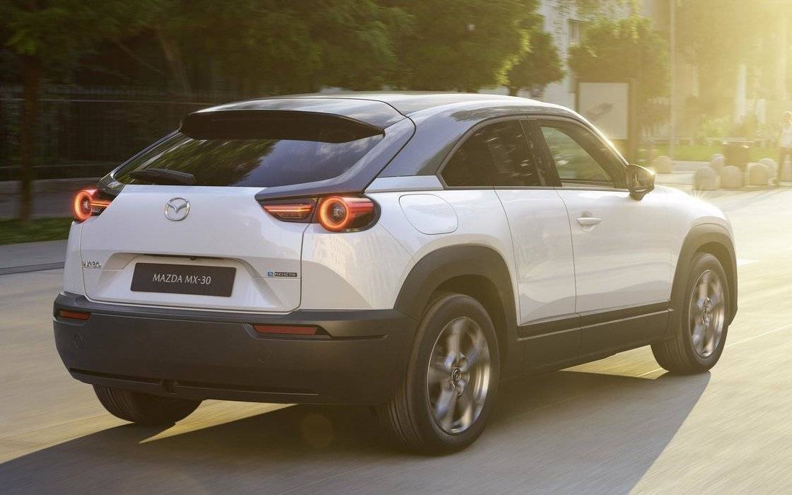 Mazda рассказала о том, как будет наращивать выпуск электромобилей