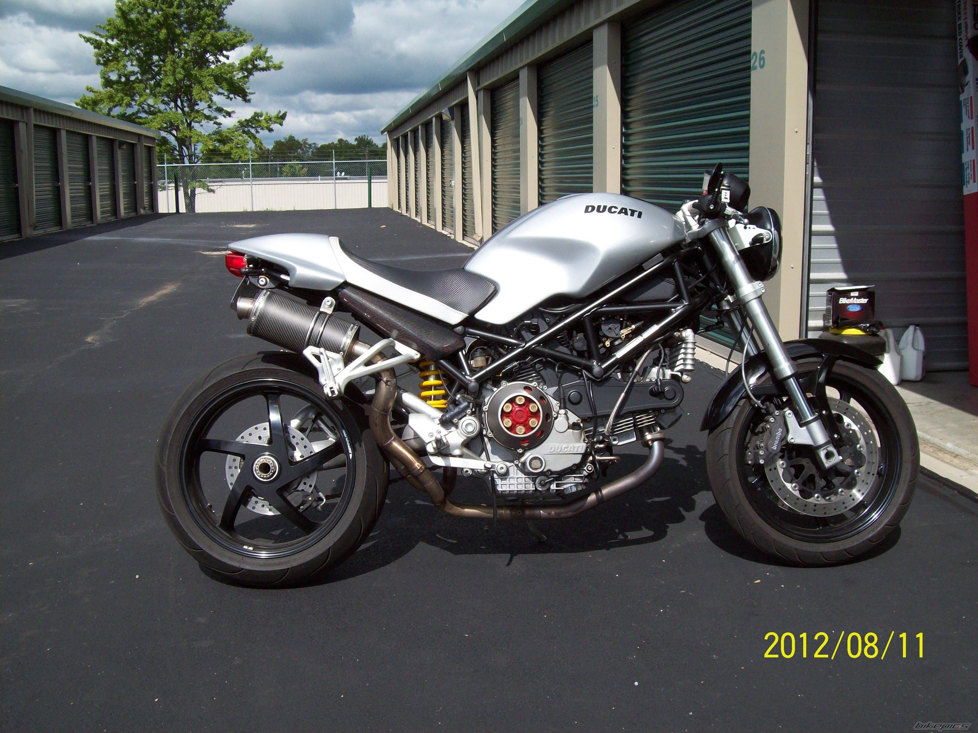 Ducati monster s2r