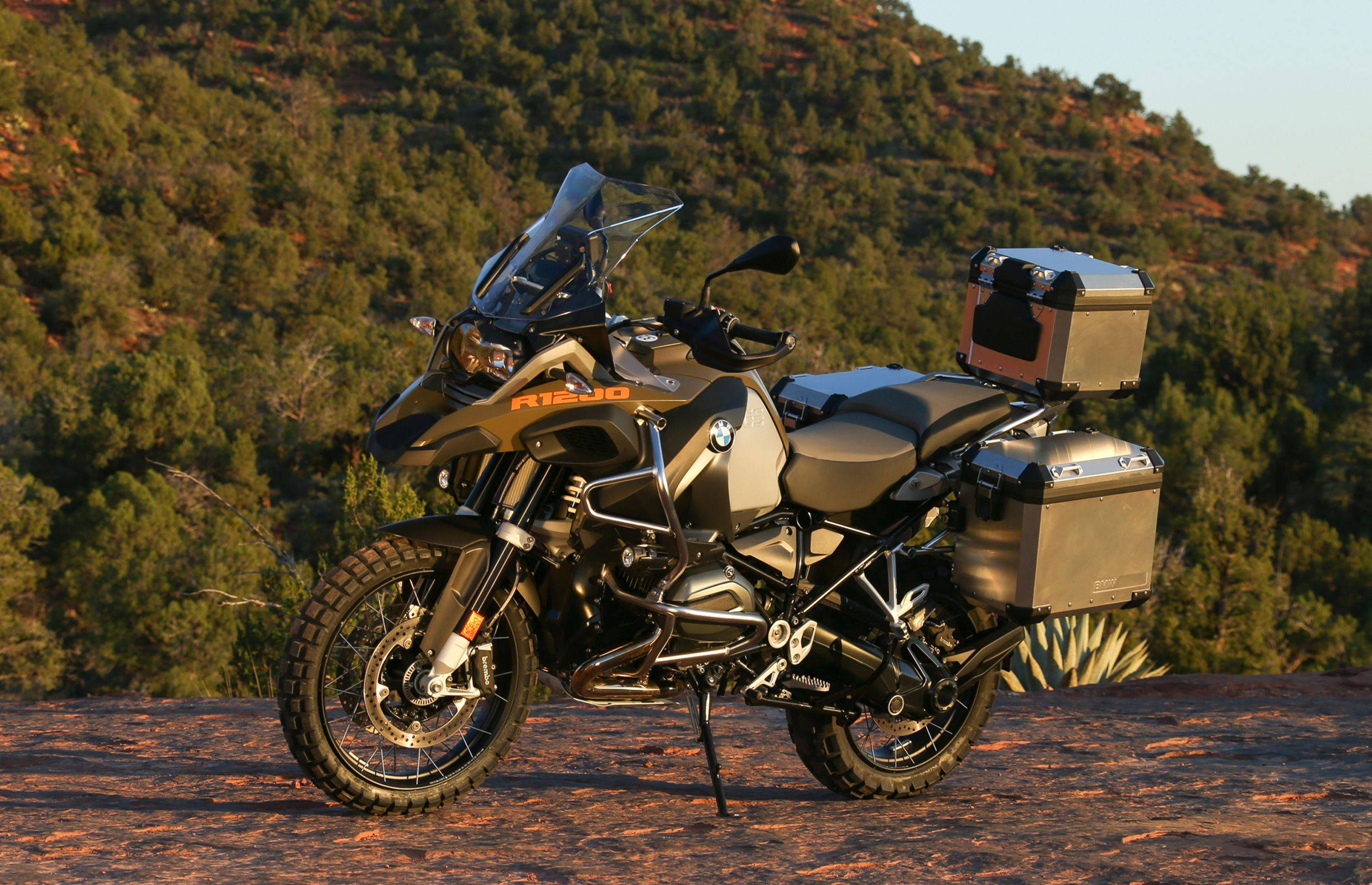 BMW r1200gs Adventure вид сверху