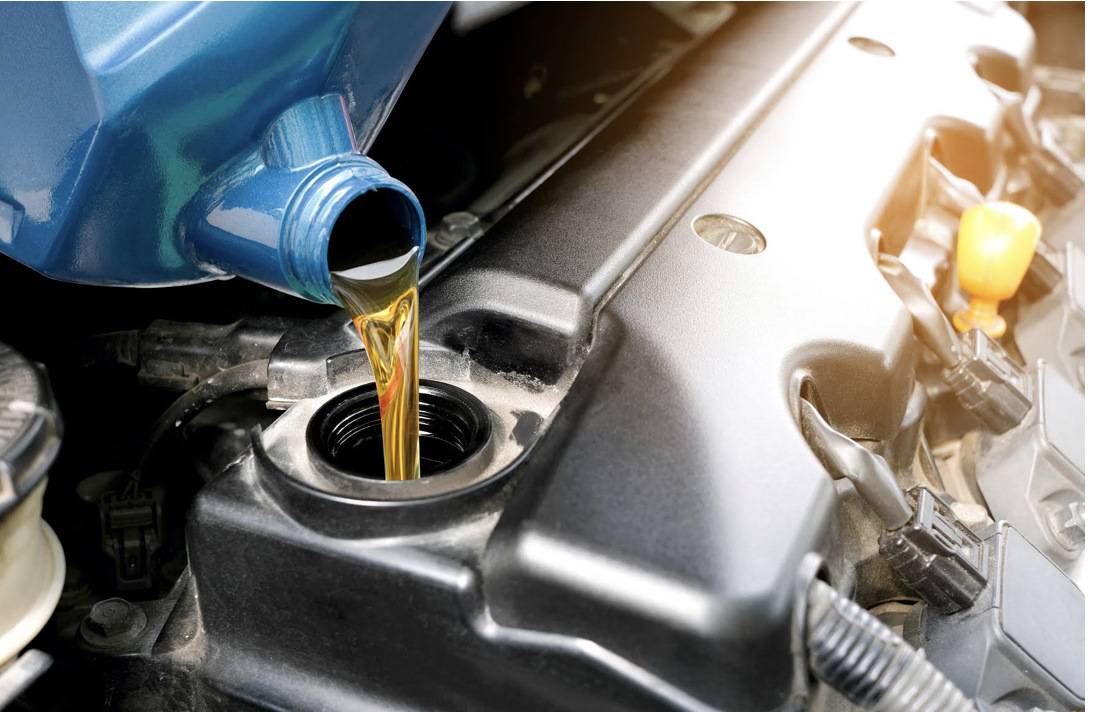 Смена масла в двигателе: затраты, интервал замены и виды моторных масел