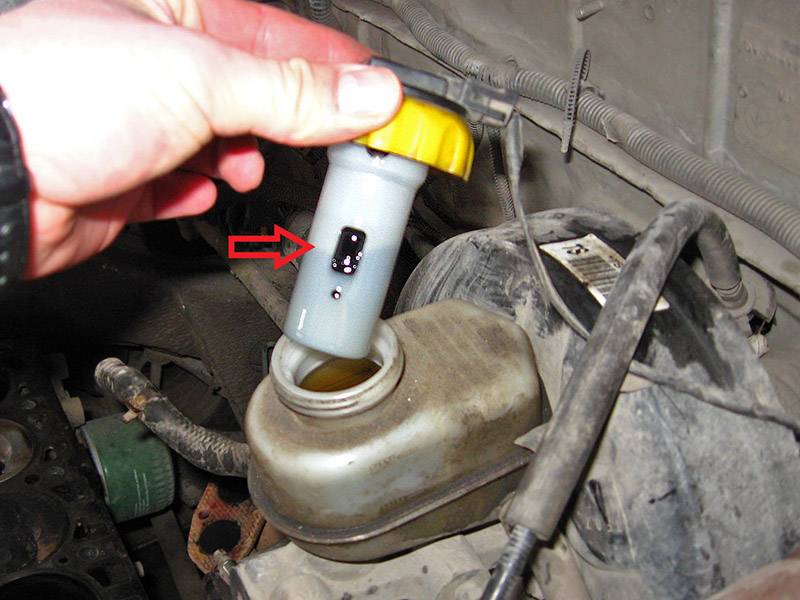 2 причины течи тормозной жидкости и ремонт без замены бачка и цилиндра