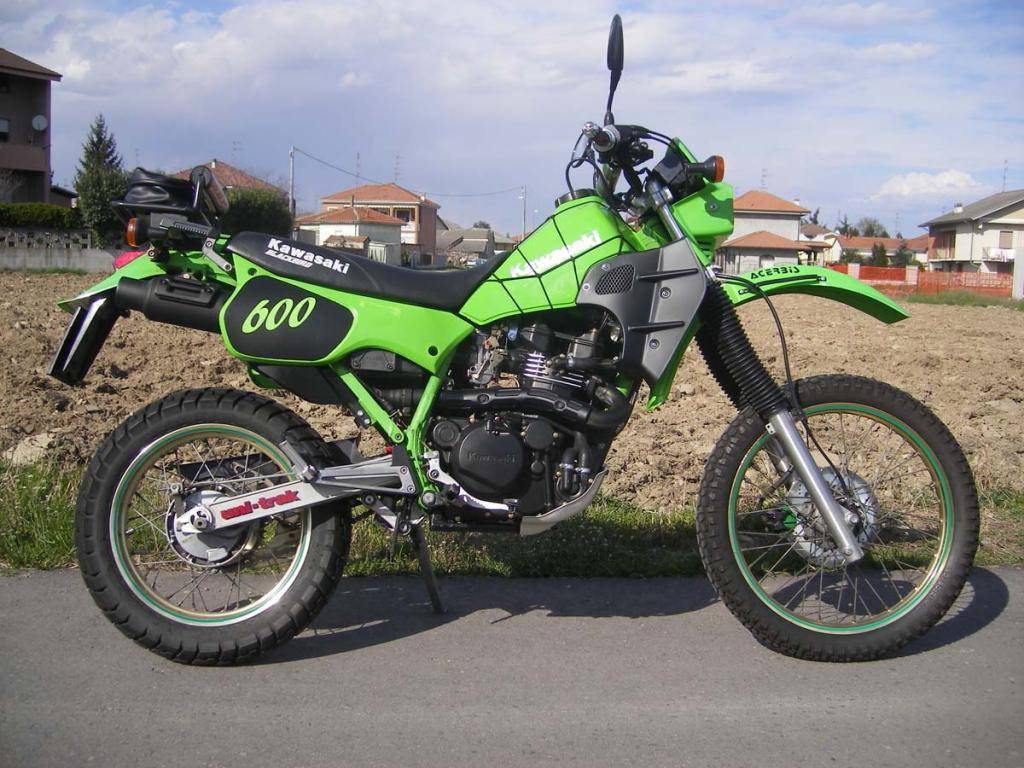 Kawasaki zzr600 (zx600d, zx600e, zx600j): review, history, specs - bikeswiki.com, japanese motorcycle encyclopedia