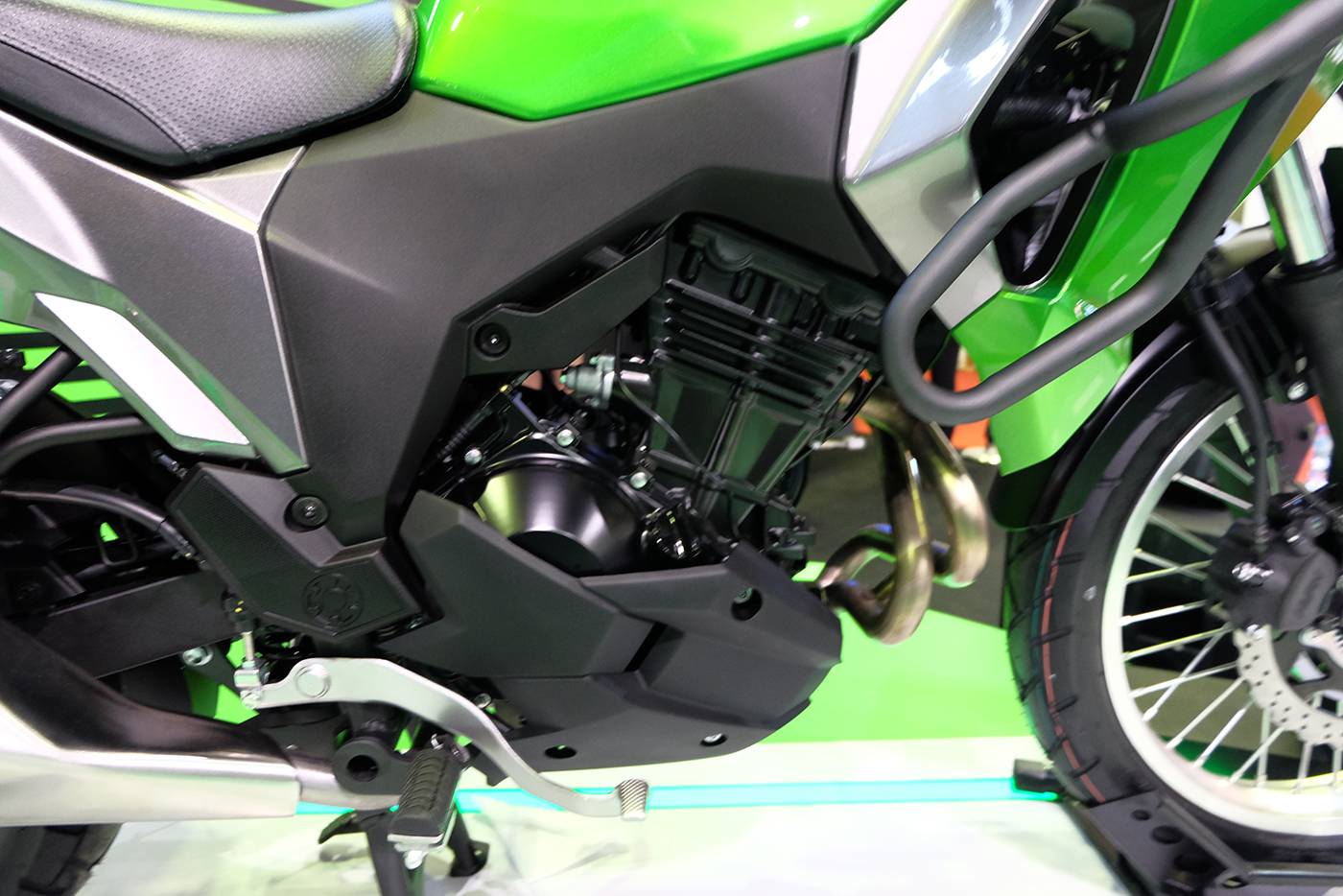 Туристический мотоцикл kawasaki versys 1000 2021. тестирование