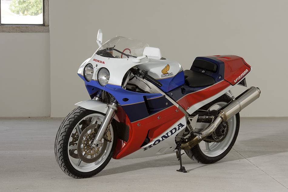 Honda vfr800 – его называют самым универсальным из спортивных мотоциклов