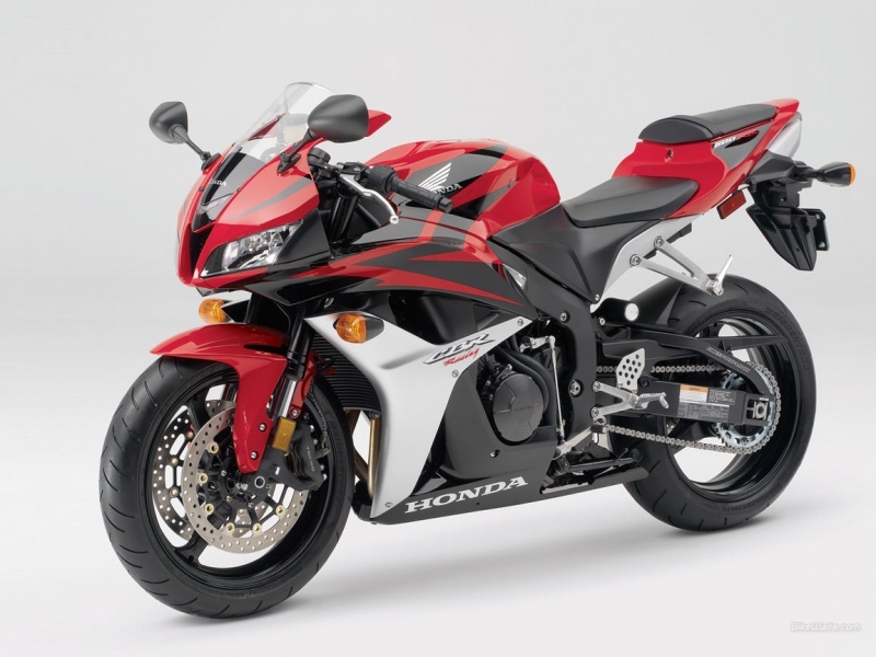Honda cbr 600 rr - обзор, технические характеристики | mymot - каталог мотоциклов и все объявления об их продаже в одном месте