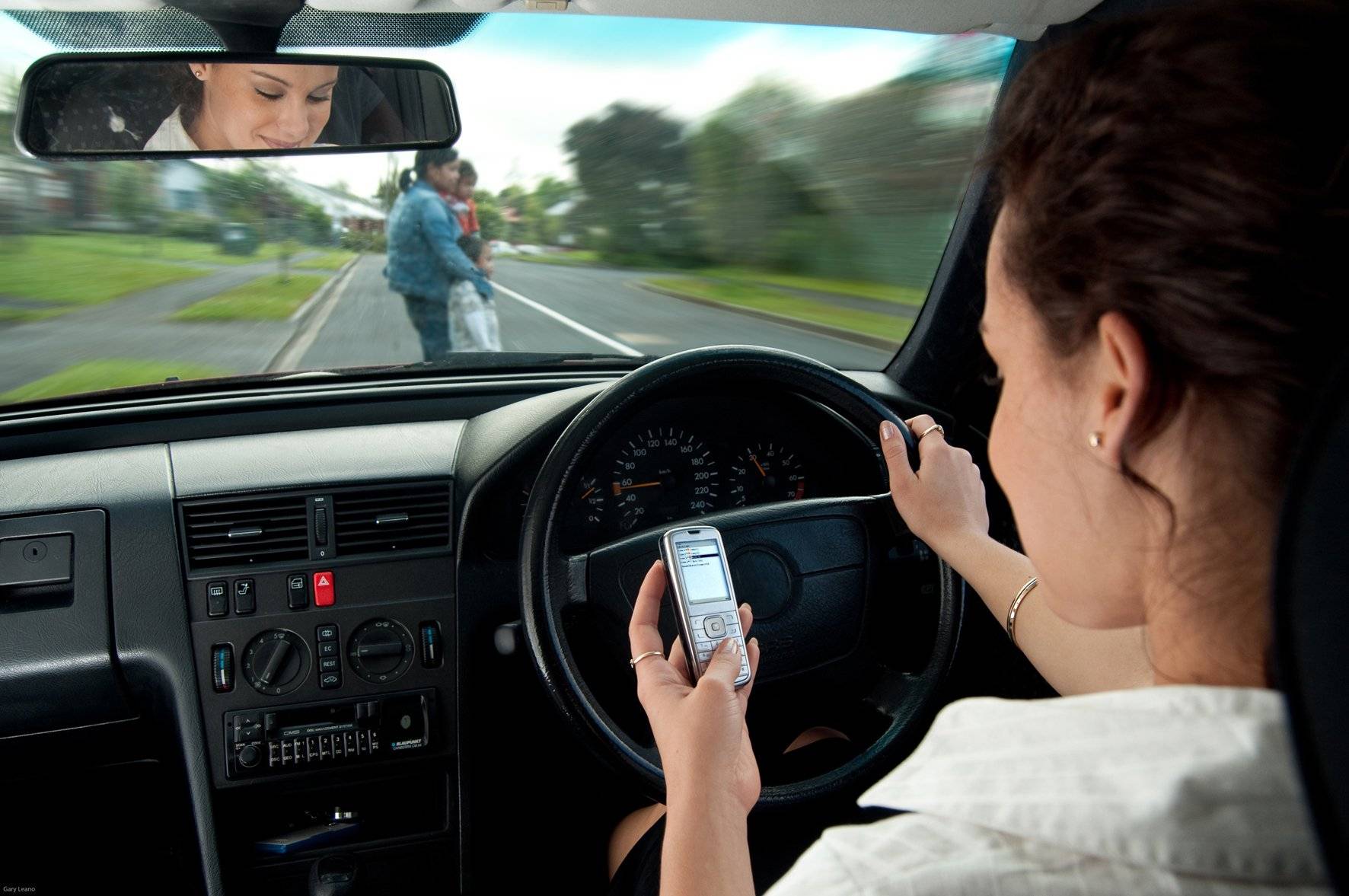 История о том, как водитель смотрел в телефон, а не на дорогу