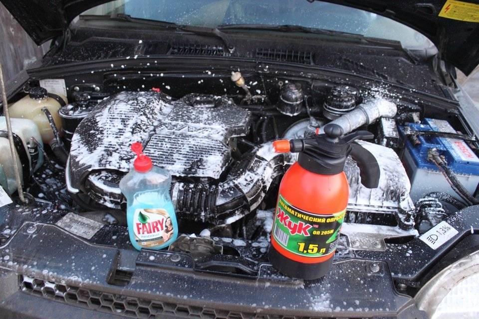Как правильно мыть двигатель автомобиля своими руками