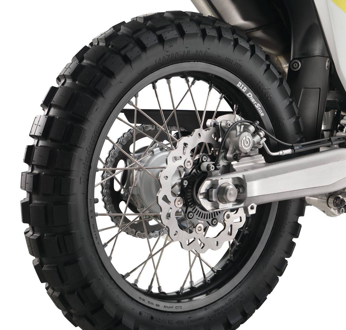 View - 2016 husqvarna 701 enduro accessorized - walkaround - 2015 salon de la moto paris | oto