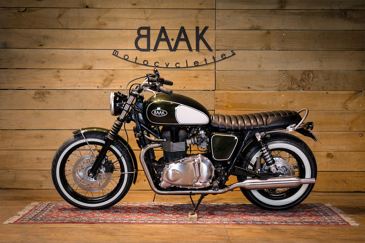 Kawasaki w650 и triumph bonneville t100