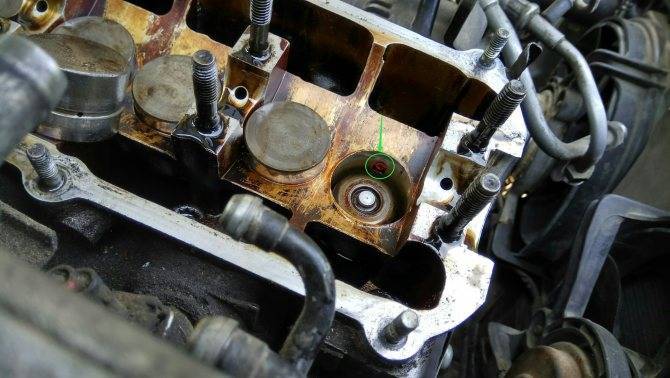 Почему стучат пальцы в двигателе при разгоне автомобиля