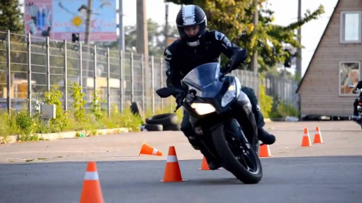 Обучение езде на эндуро мотоцикле для новичков с нуля. #1