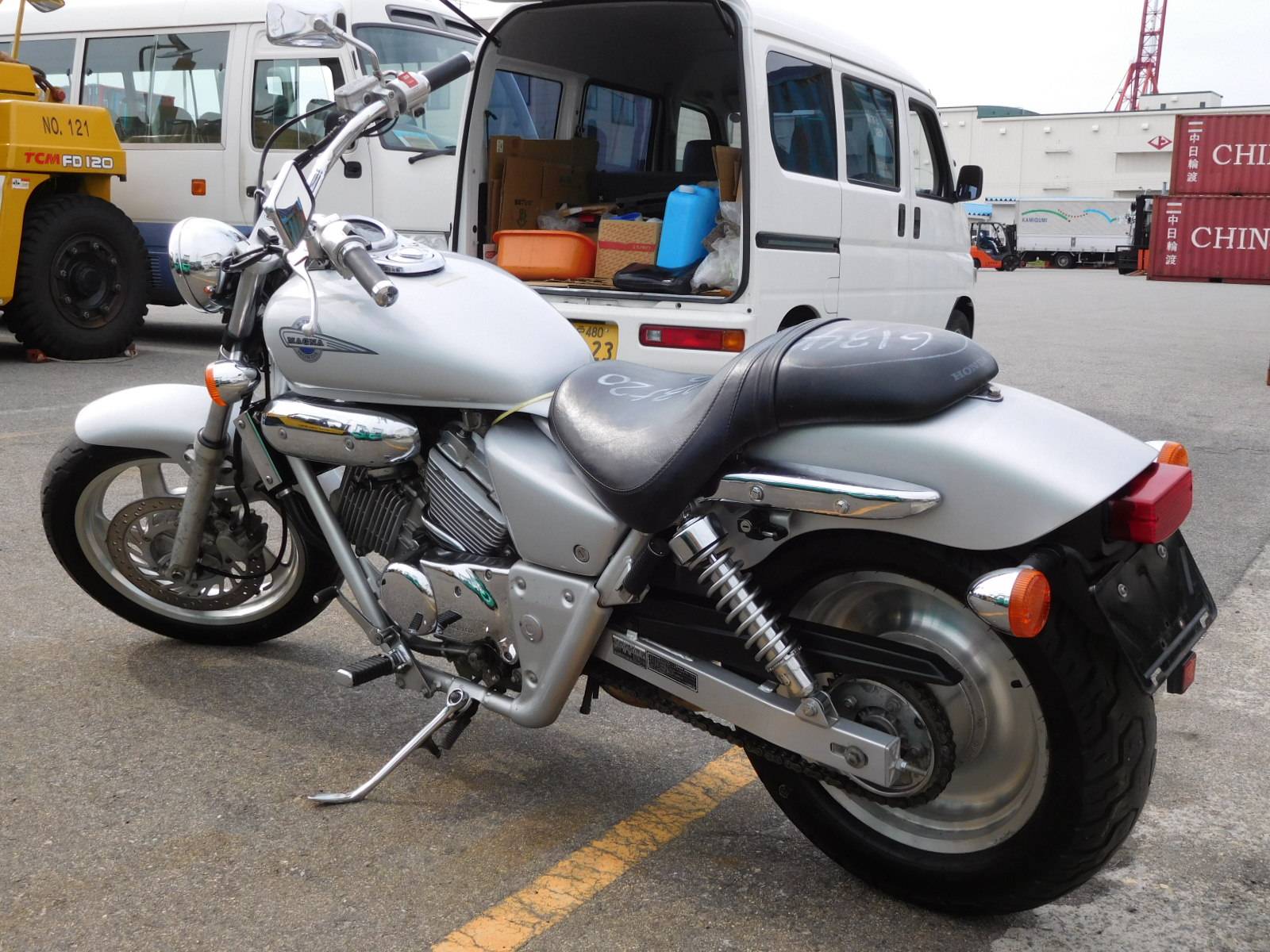 Мотоцикл honda magna 250