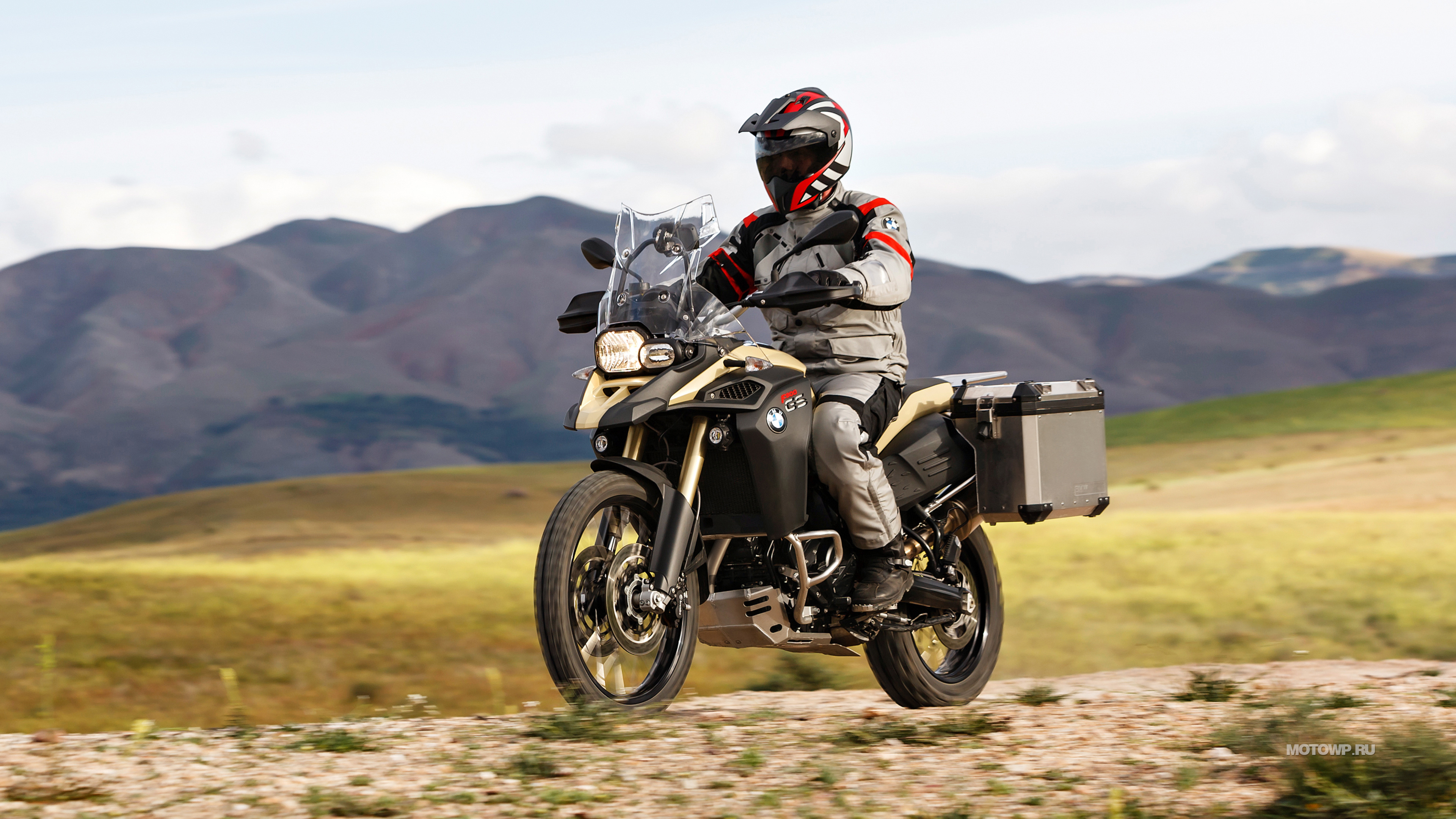 Tour enduro мотоциклы. BMW f800gs Adventure. BMW f800gs Adventure 2014. Мотоцикл БМВ f800gs. BMW GS 800 Adventure.