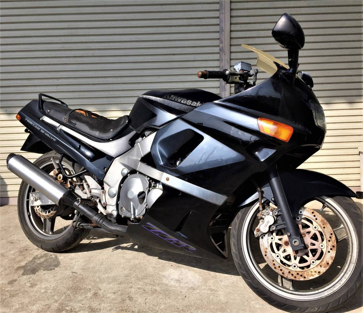 Мотоцикл kawasaki zzr 400 1996: рассматриваем по полочкам