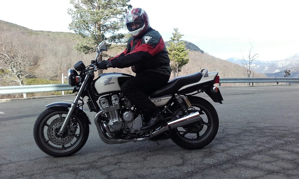 Мотоцикл suzuki sv 400 s: рассматриваем досконально