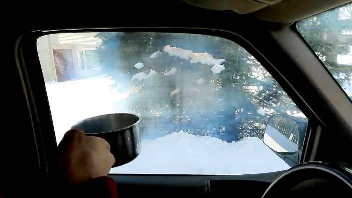 Что делать если в машине потеют стекла