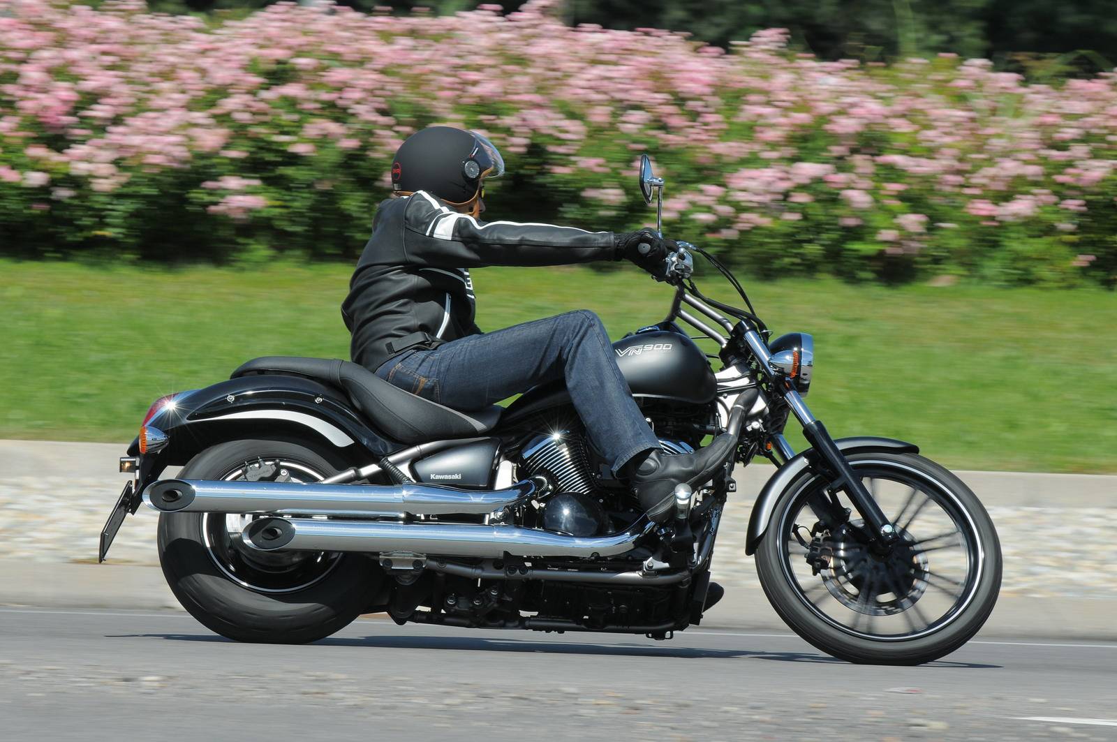 Мотоцикл kawasaki vn 900 custom 2011: детальный взгляд на вопрос
