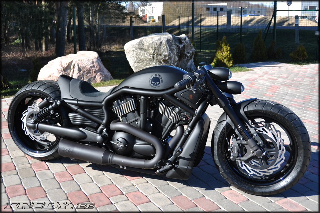 The main differences between the harley-davidson night rod special and v-rod muscle